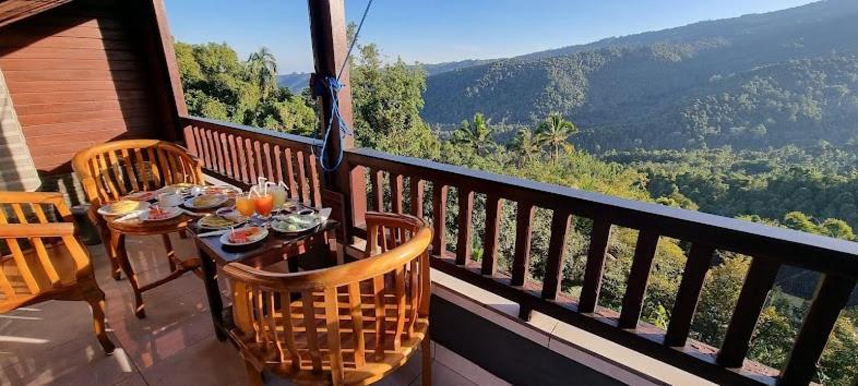 Maliana Homestay Мундук Экстерьер фото