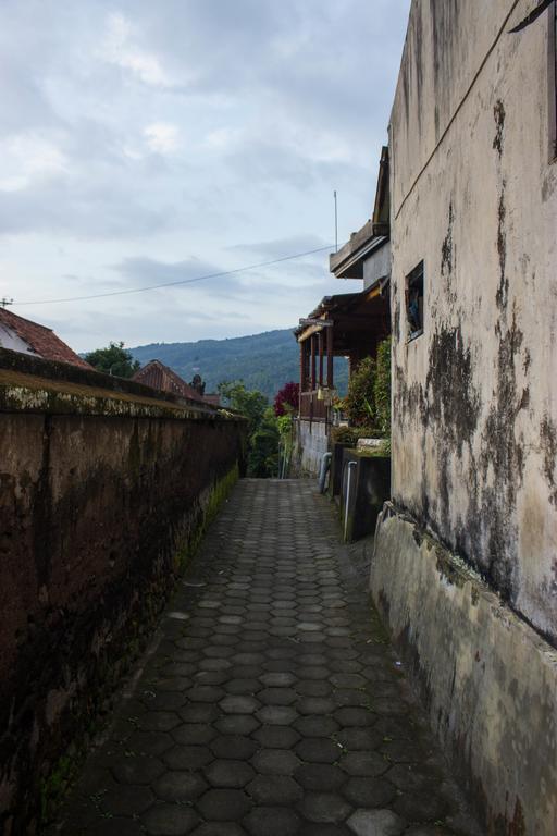 Maliana Homestay Мундук Экстерьер фото